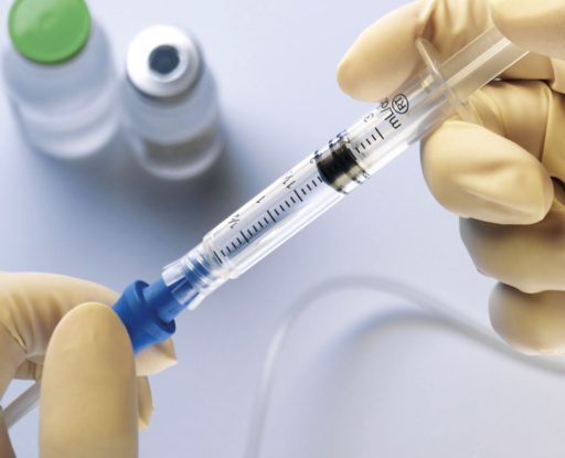 Szczepienia pracowników medycznych. Prześlij formularz oraz dostarcz oświadczenia.